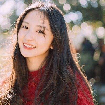《本色英雄张富清》出版座谈会在京举行